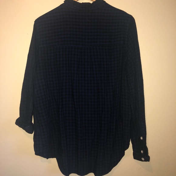 Universal Threads Flannel - Picture 3 of 4